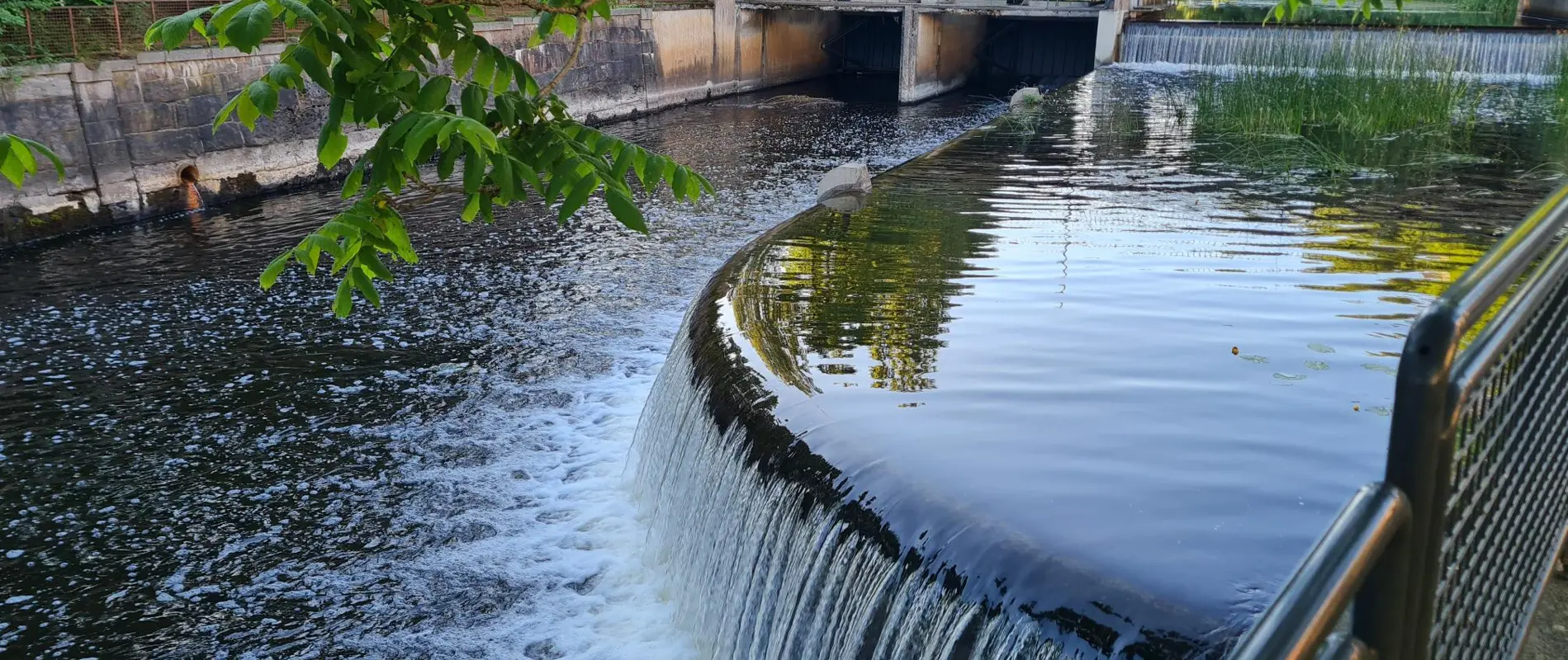 Almenäs in i Viskan förbi Sjöbo
